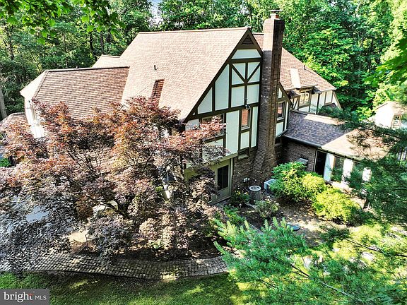 2nd image of 1261 Ash Ln #L-0276