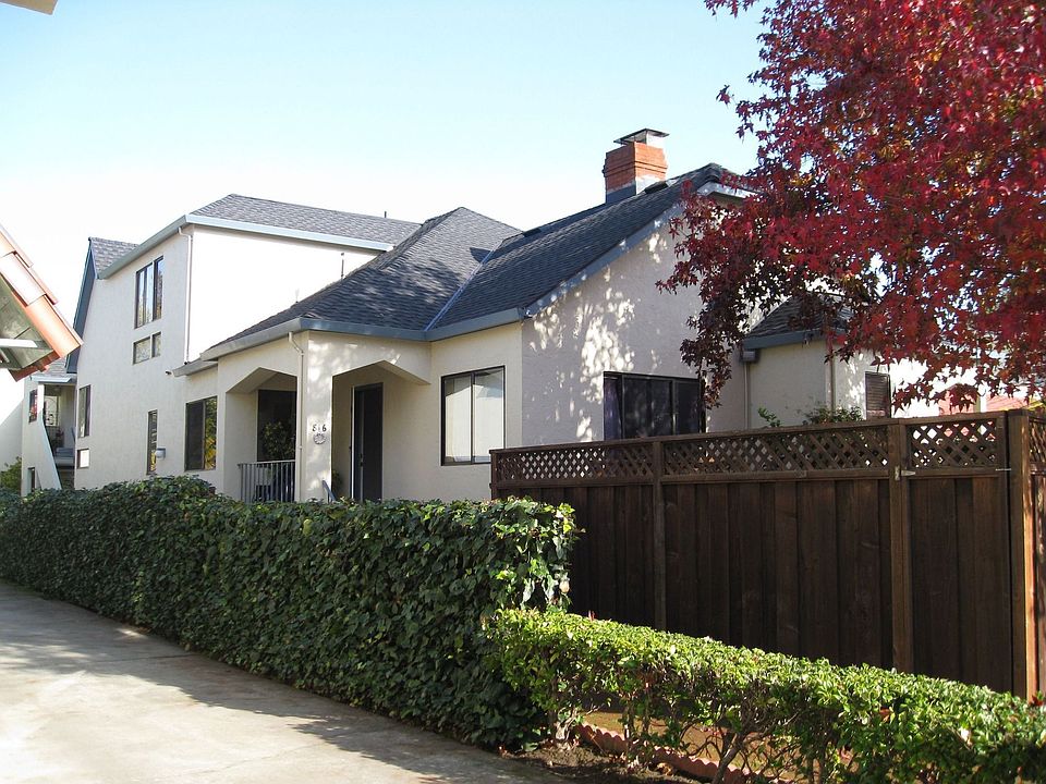 1st image of 816 Jefferson Ct #1