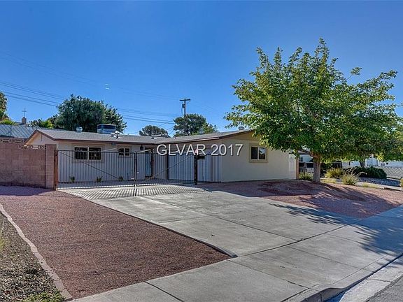 4th image of 1207 Arapaho Way