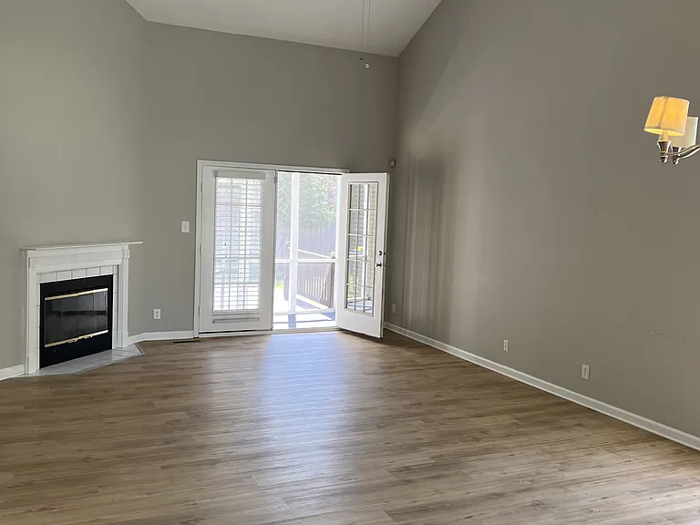 10299 Glenn Abbey Ln — Photo 9
