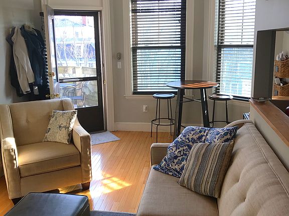 3rd image of 52-54 Fair St Unit 3D