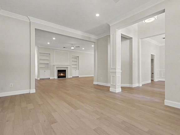 4th image of 7800 Hamburg Ct