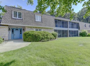 750 Hidden Oak Trl Unit 2-B, Hobart, IN 46342