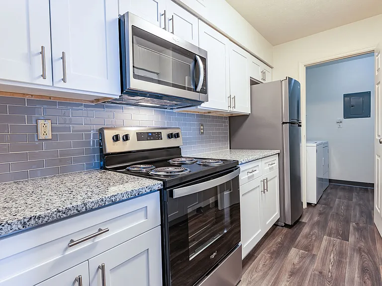 Hidden Lakes Apartment Homes — Photo 4