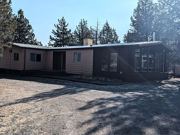2nd image of 881 Pumice Rd