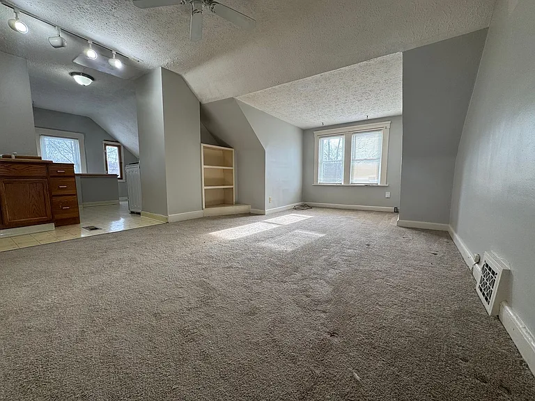 1285 Cook Ave — Photo 9