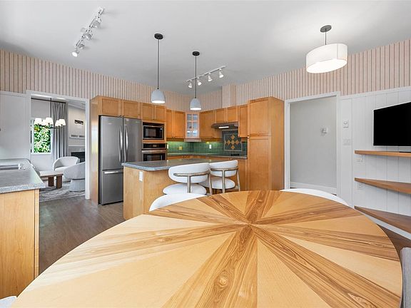 3rd image of 2235 Harbour Rd #13