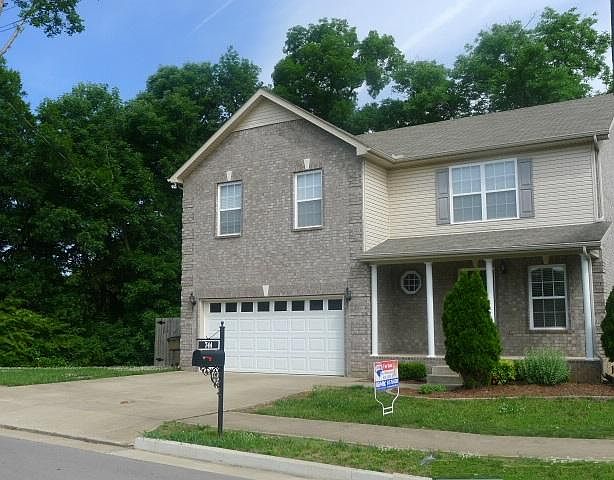 2nd image of 744 Pin Oak Dr
