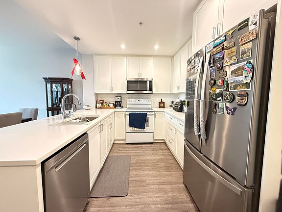 5th image of 2180 Kelly Ave #4413