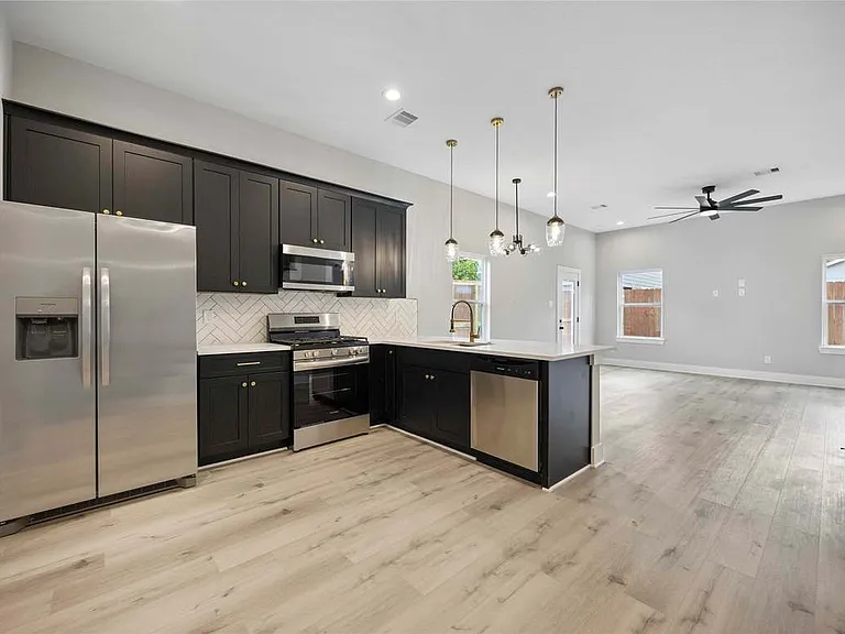 217 Pheasant St #A — Photo 1