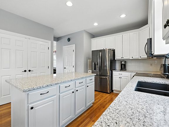 3rd image of 6076 El Camino Dr