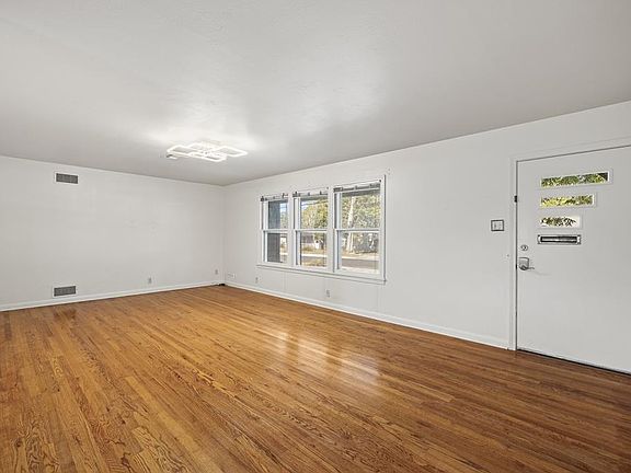 5th image of 417 Westminster St