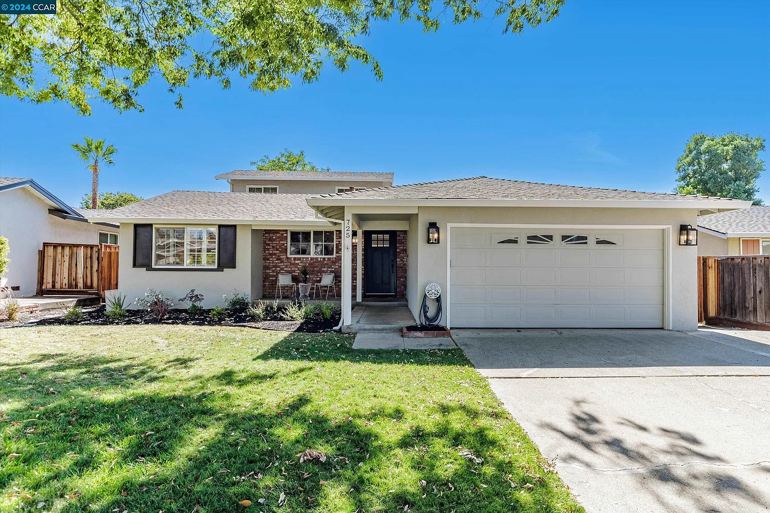 725 Avalon Way photo 1