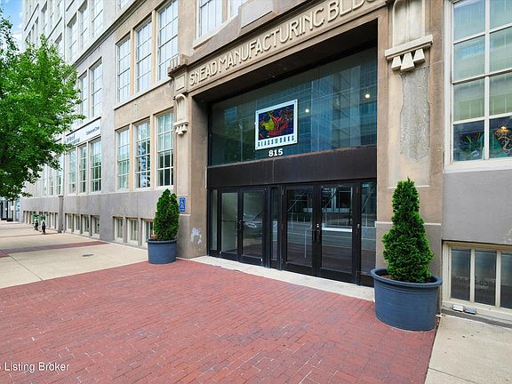 2nd image of 815 W Market St Unit 707