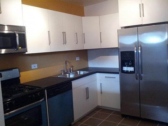 2nd image of 139 Ashland Ave APT 202