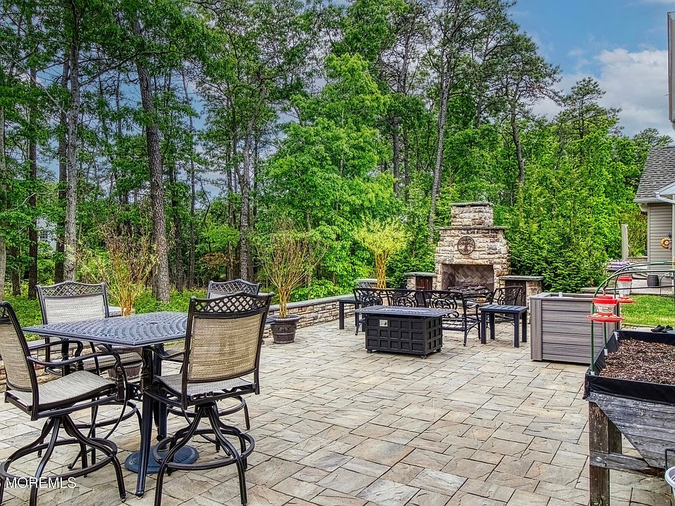 1st image of 102 Ambermist Way