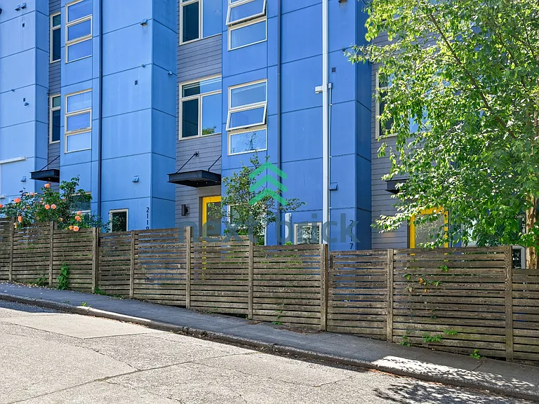 2119 E Terrace St — Photo 2