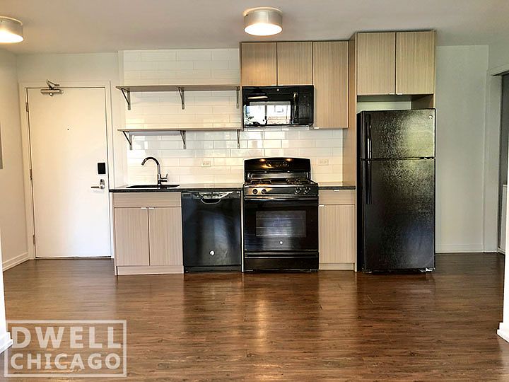 1st image of 6134 N Kenmore Ave Unit 502