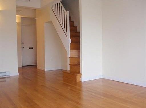 5th image of 16 Stoneholm St #617