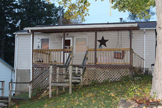 2nd image of 385 Long St