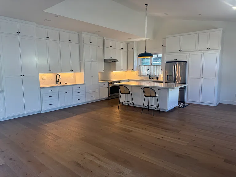 320 Cecile Ct — Photo 6