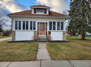 1100 Pine St, Essexville, MI