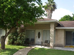 95 Country Club Rd, Brownsville, TX 78520