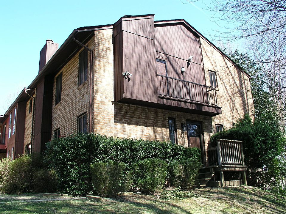 1st image of 16 Briardale Ct
