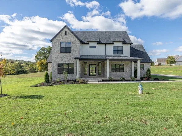 669 Knollwood Dr, Fayetteville, AR 72703