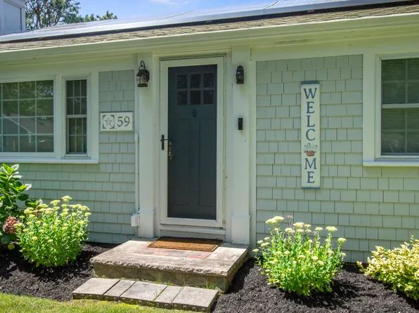 59 Pawkannawkut Drive, South Yarmouth, MA 02664