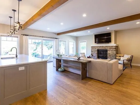 5200 Lake Mendota Dr, Madison, WI 53705