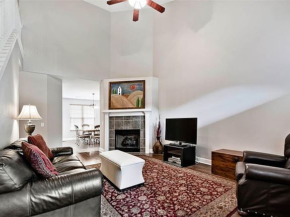 3rd image of 1511 NW Bell Royal Cir