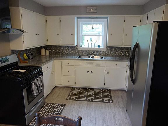 2nd image of 4566 Westfield Ct