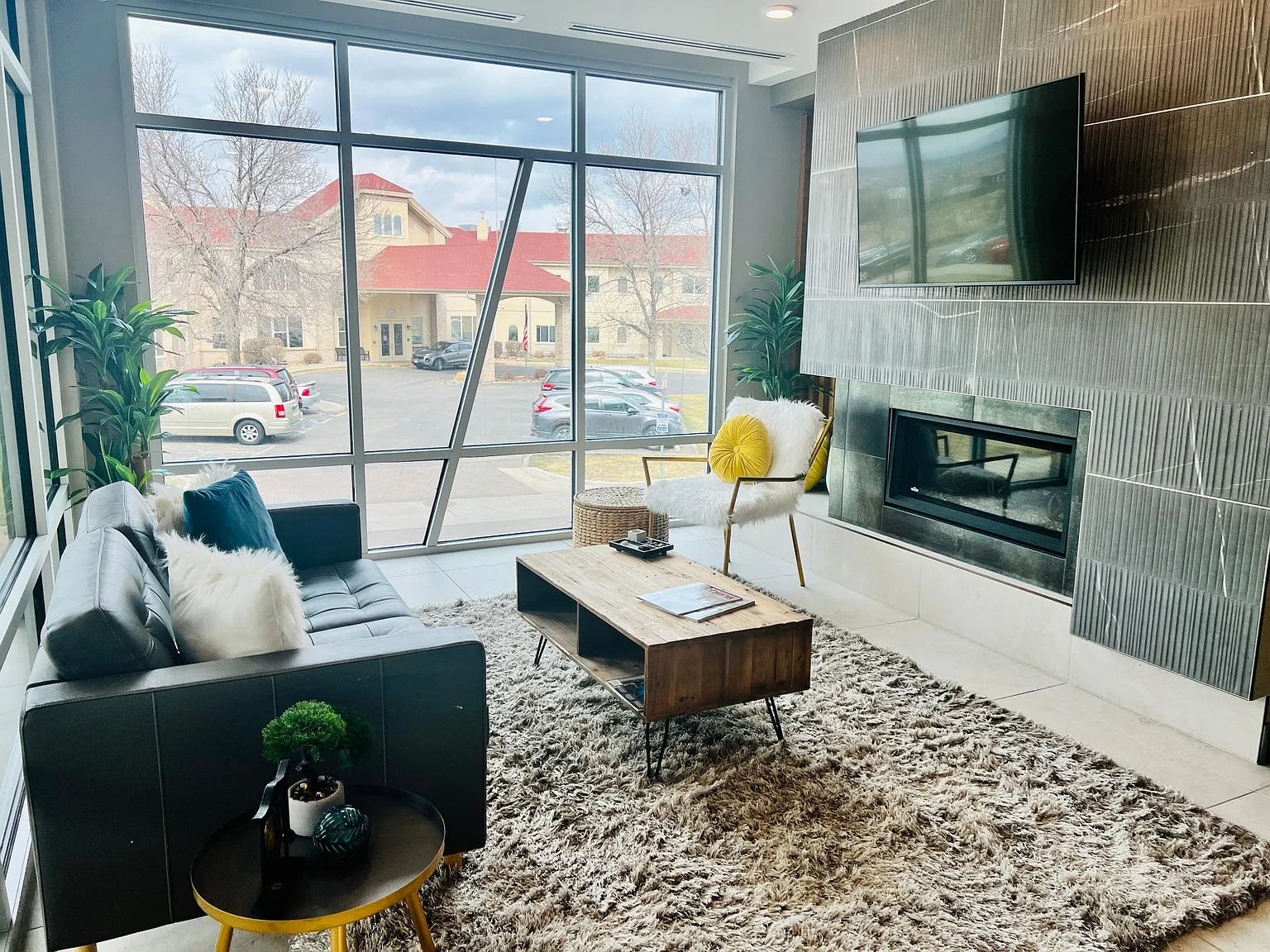 2 bed, 1139 sqft, $2,350 — Photo 3
