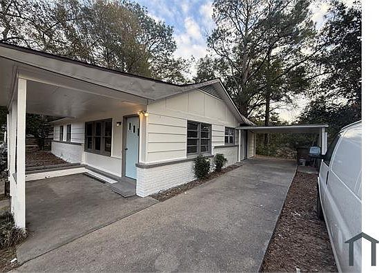 5th image of 5661 Renn St