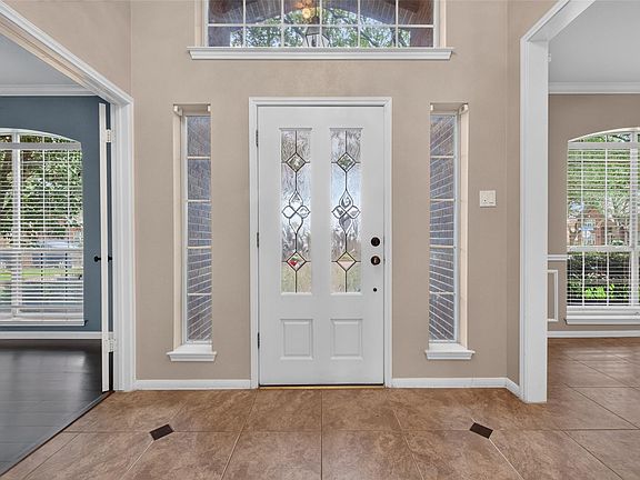 5th image of 2202 Plantation Bend Dr