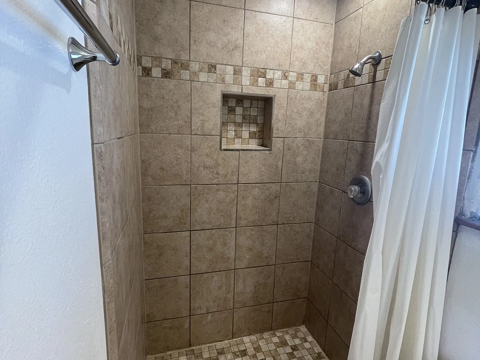 Studio, 400 sqft, $1,695 — Photo 4