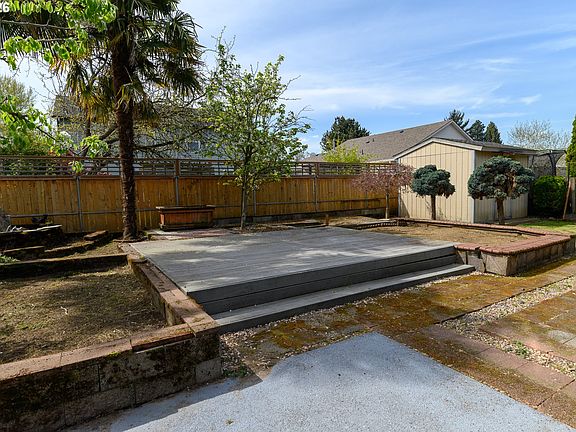 5th image of 1818 NE Blue Heron Dr