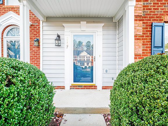 2nd image of 3127 Friars Walk Ln