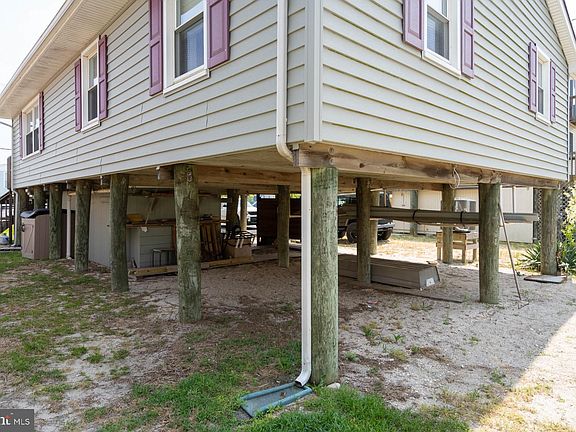 5th image of 603 S Bay Shore Dr