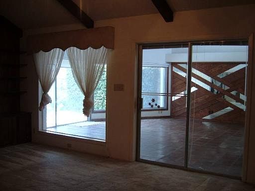 2nd image of 5207 METCALF DR
