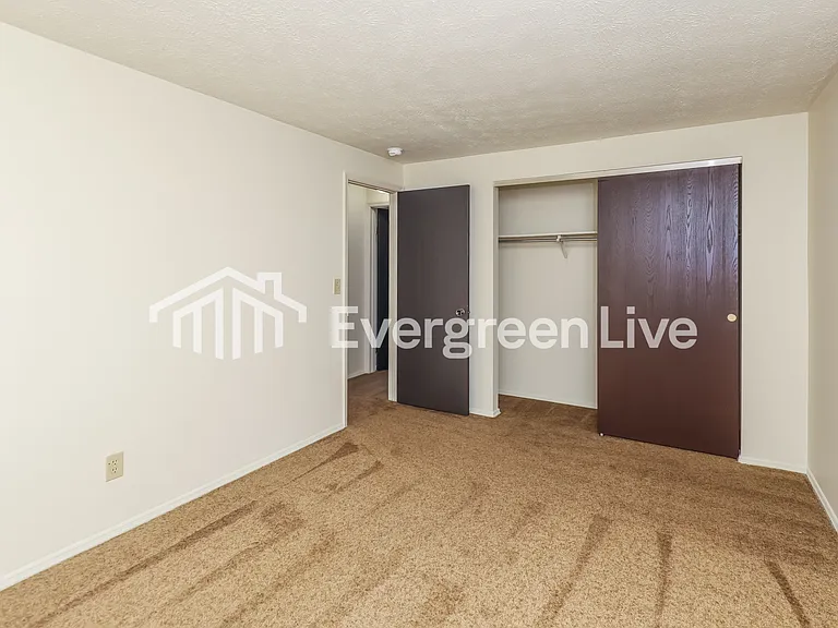 8676 Belle Chase Dr — Photo 9