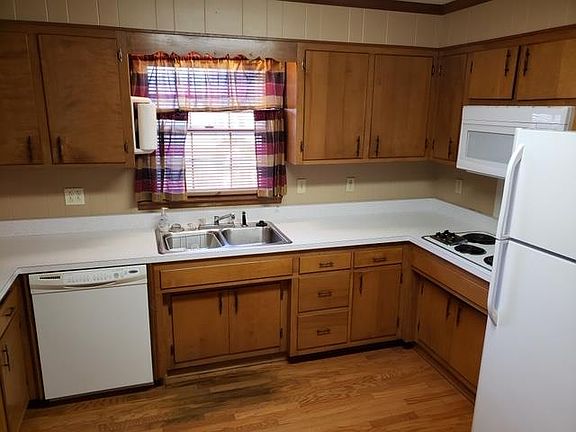 3rd image of 119 Kimela Dr