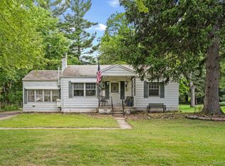 22341 Nancy Ave, Southfield, MI 48033