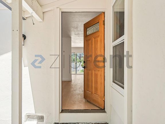 4th image of 6944 Heaton Moor Dr