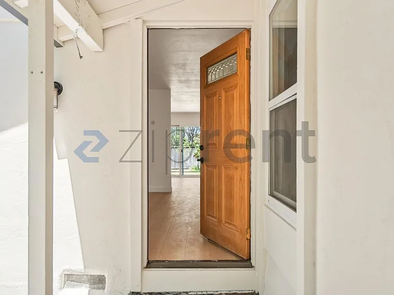 6944 Heaton Moor Dr — Photo 4