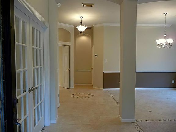 3rd image of 4403 Trailwood Dr