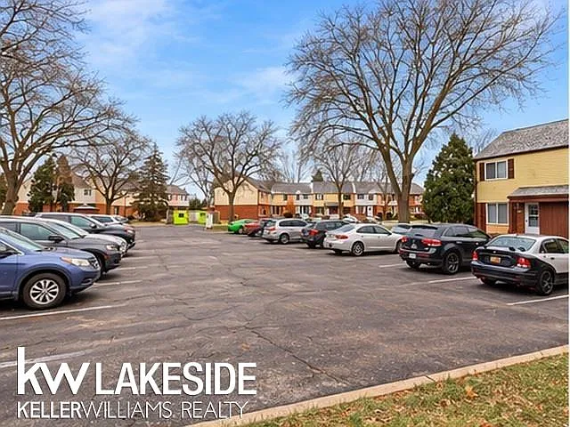 2 bed, 1.5 bath, 855 sqft, $1,500 — Photo 3