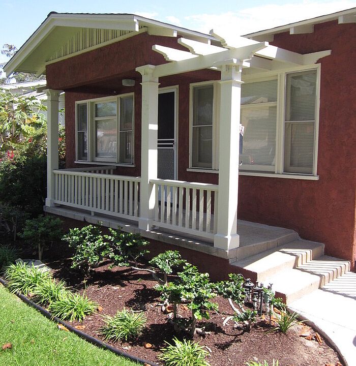 1st image of 230 Loma Ave