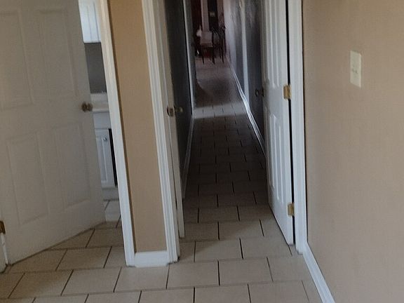 2nd image of 3319 Clermont Dr #3319